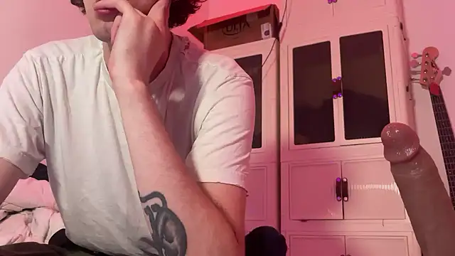 fakenshtbrah online show from September 18, 2025, 12:34 am