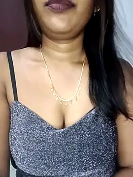 Tamil kavinila online show from April 5, 2026, 4:15 pm