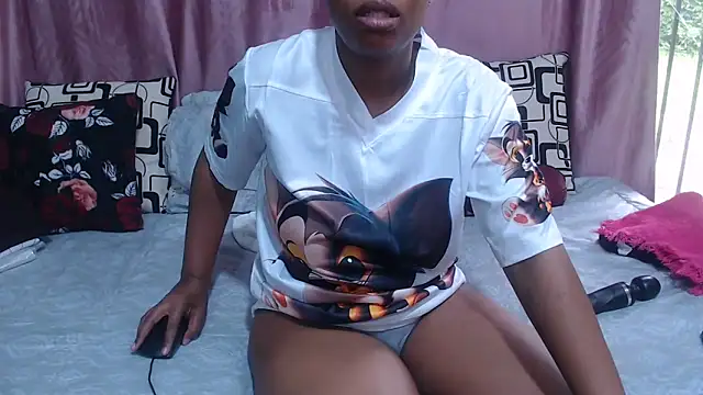 HoneyDripz 94 online show from November 7, 2025, 12:05 pm