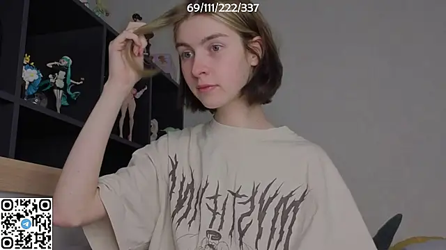 Snapshot of bertamimi chatting on October 13, 2025, 6:52 pm bertamimi online show from October 13, 2025, 6:52 pm