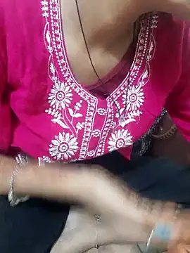 Naira-Tripathi online show from October 17, 2025, 5:54 am