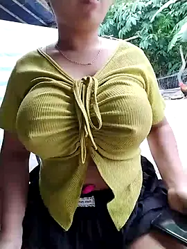 Snapshot of Akira_sera chatting on November 15, 2025, 11:43 pm Akira sera online show from November 15, 2025, 11:43 pm