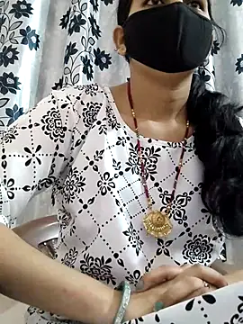 poojam93 online show from April 5, 2026, 2:09 am