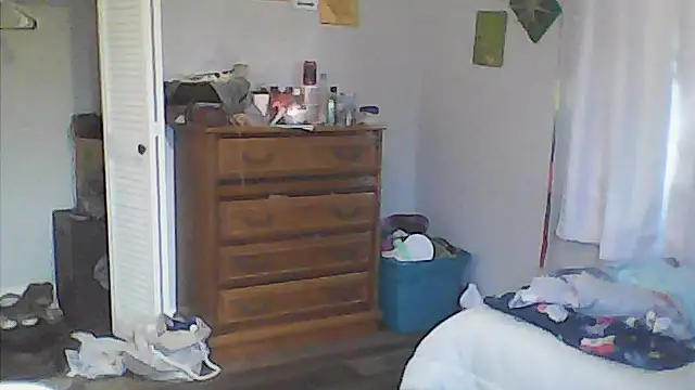 sarahkat86 online show from May 13, 2026, 10:49 pm