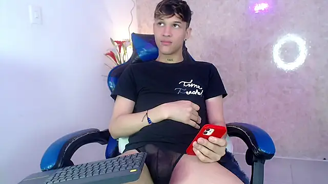 Snapshot of AustinPrice chatting on September 28, 2025, 7:30 pm AustinPrice online show from September 28, 2025, 7:30 pm