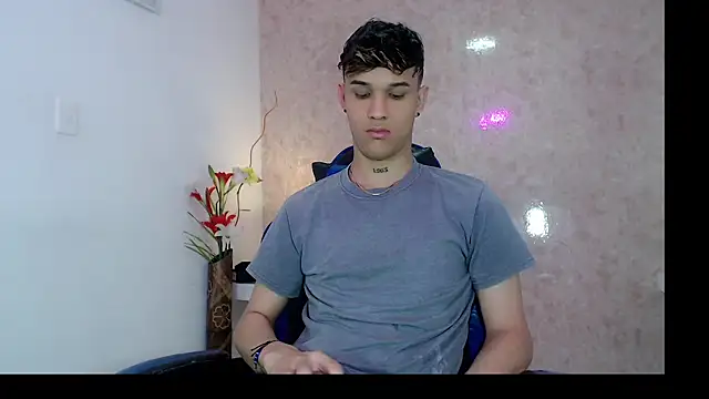 Snapshot of AustinPrice chatting on October 6, 2025, 9:01 pm AustinPrice online show from October 6, 2025, 9:01 pm