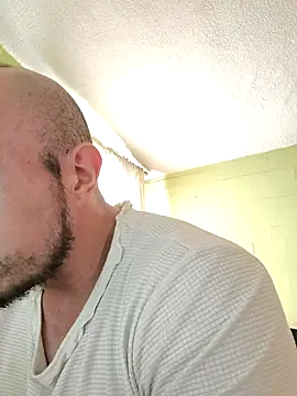 ferchiston online show from October 15, 2025, 6:19 pm