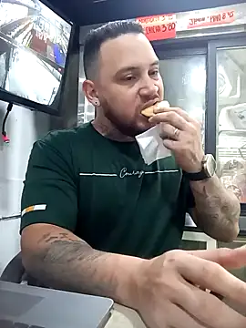 Catire10  online show from October 22, 2025, 1:33 pm