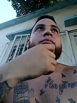 Catire10  online show from November 9, 2025, 9:35 pm