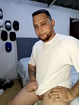 Catire10  online show from April 24, 2026, 5:21 am