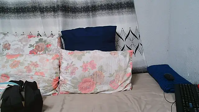 Snapshot of ChubbyBoobsxxx chatting on June 15, 2026, 4:58 am ChubbyBoobsxxx online show from June 15, 2026, 4:58 am