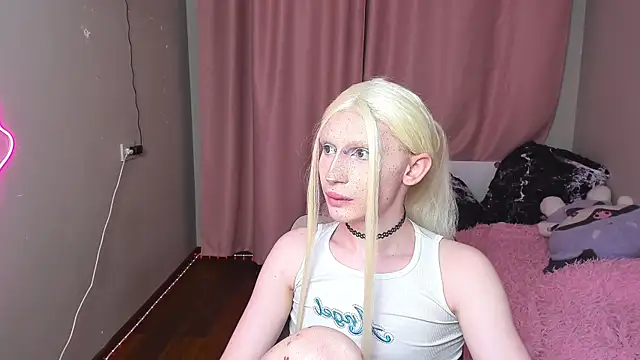 yoi mika online show from December 2, 2025, 10:49 pm