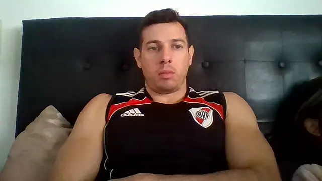 luca23millo90 online show from October 29, 2025, 6:20 pm