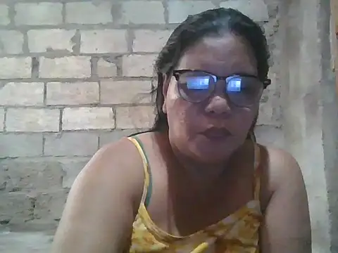 Snapshot of xxbernxxx chatting on September 24, 2025, 2:04 am xxbernxxx online show from September 24, 2025, 2:04 am