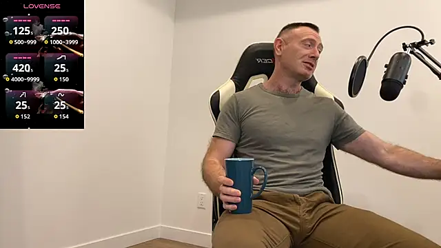 Snapshot of TheDonnyBasilisk chatting on December 18, 2025, 7:31 pm TheDonnyBasilisk online show from December 18, 2025, 7:31 pm