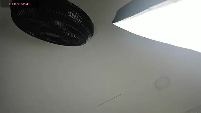 sweet  vanessa1 online show from October 30, 2025, 3:19 am