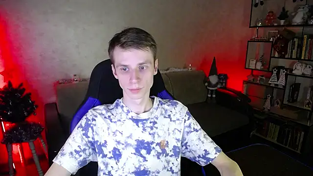 yes cute boy  online show from January 9, 2026, 1:36 pm