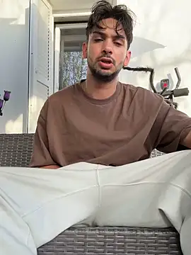 Snapshot of Gipsyboysteve chatting on November 15, 2025, 1:51 pm Gipsyboysteve online show from November 15, 2025, 1:51 pm