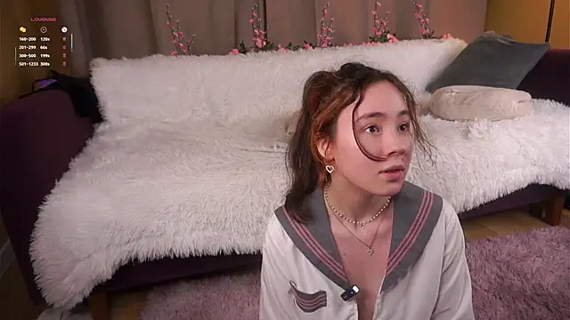 Snapshot of AlbertaClack chatting on April 15, 2026, 7:58 pm AlbertaClack online show from April 15, 2026, 7:58 pm