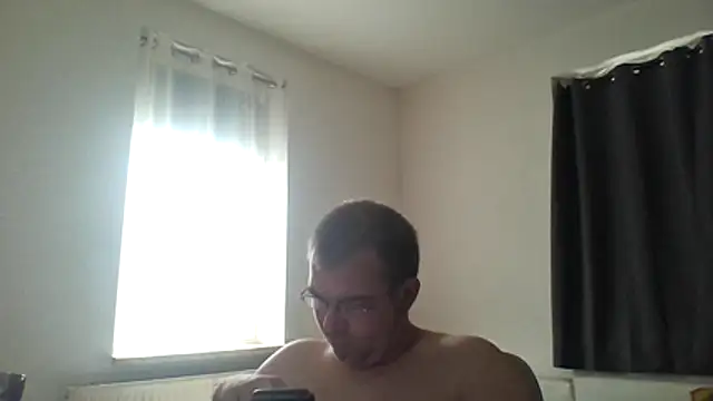 freak858 online show from July 14, 2026, 9:36 am
