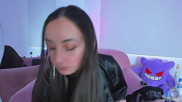 Snapshot of selene_swee chatting on November 5, 2025, 12:27 pm selene swee online show from November 5, 2025, 12:27 pm