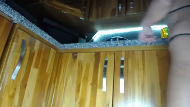 Snapshot of habdiela chatting on October 21, 2025, 7:36 pm habdiela online show from October 21, 2025, 7:36 pm