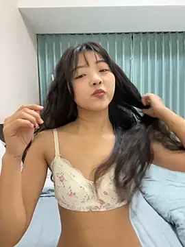 peach x online show from October 27, 2025, 2:54 pm