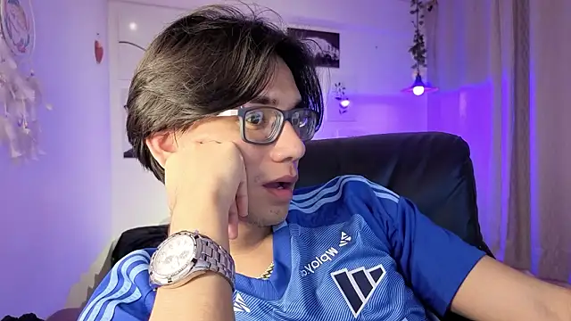 Snapshot of davoxer chatting on February 22, 2026, 2:48 pm davoxer online show from February 22, 2026, 2:48 pm