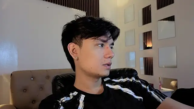 davoxer online show from April 19, 2026, 2:44 am