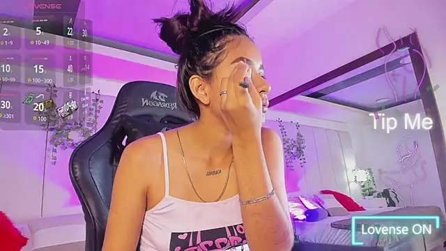 mia rousse25 online show from February 17, 2026, 3:08 pm