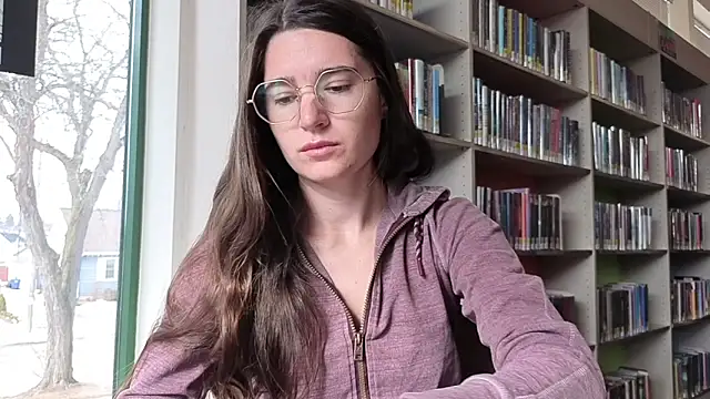 Snapshot of bambifarrina chatting on February 10, 2026, 4:55 pm bambifarrina online show from February 10, 2026, 4:55 pm