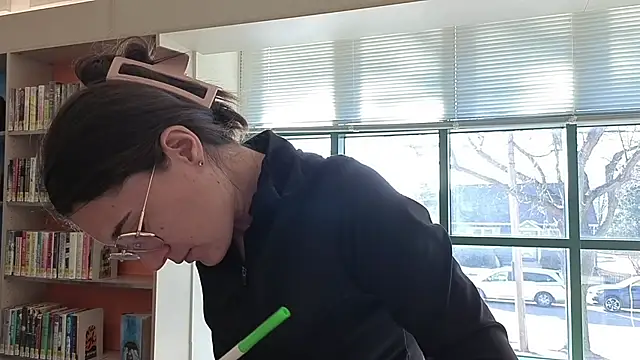 Snapshot of bambifarrina chatting on February 11, 2026, 9:20 pm bambifarrina online show from February 11, 2026, 9:20 pm