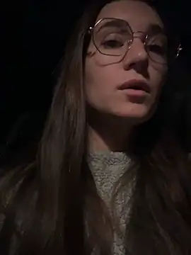 Snapshot of bambifarrina chatting on March 2, 2026, 5:19 am bambifarrina online show from March 2, 2026, 5:19 am