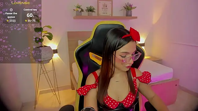 Snapshot of luma_sky_ chatting on December 5, 2025, 3:26 am luma sky online show from December 5, 2025, 3:26 am