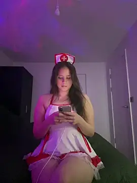 Snapshot of laylabliss chatting on November 17, 2025, 12:16 am laylabliss online show from November 17, 2025, 12:16 am