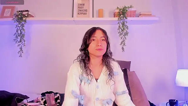 Vampgyal online show from October 28, 2025, 8:44 pm