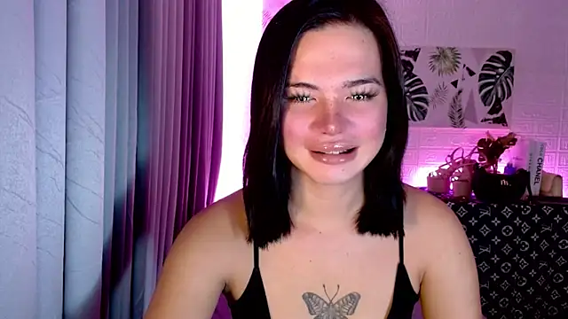 Snapshot of _SexyButterfly chatting on October 14, 2025, 8:20 pm  SexyButterfly online show from October 14, 2025, 8:20 pm