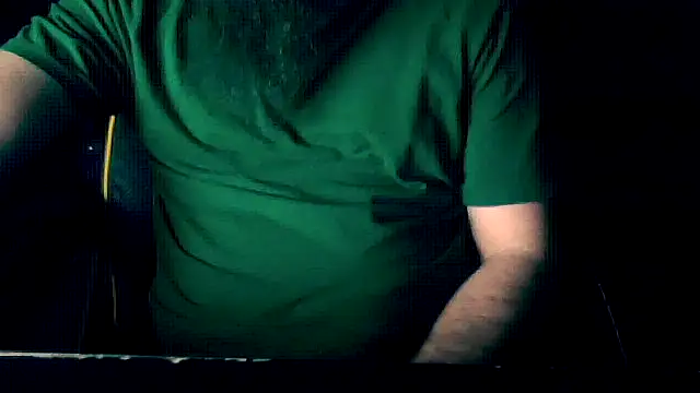 Snapshot of LondonMan1988 chatting on February 9, 2026, 7:51 pm LondonMan1988 online show from February 9, 2026, 7:51 pm