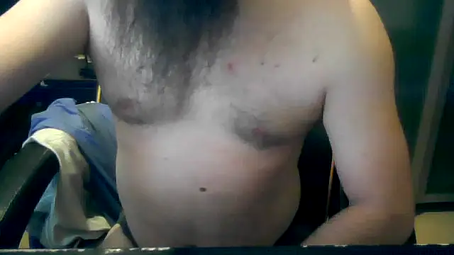 Snapshot of LondonMan1988 chatting on February 18, 2026, 12:28 am LondonMan1988 online show from February 18, 2026, 12:28 am