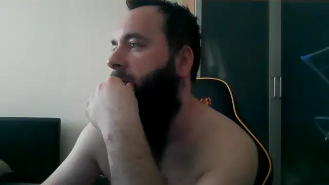 Snapshot of LondonMan1988 chatting on February 20, 2026, 10:38 am LondonMan1988 online show from February 20, 2026, 10:38 am