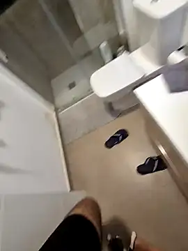 sapasupu6 online show from November 17, 2025, 6:35 pm