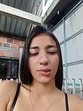 Snapshot of -juicy_ chatting on October 3, 2025, 8:50 pm -juicy  online show from October 3, 2025, 8:50 pm