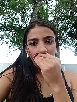 Snapshot of -juicy_ chatting on October 26, 2025, 9:42 pm -juicy  online show from October 26, 2025, 9:42 pm