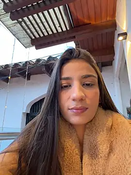 Snapshot of -juicy_ chatting on February 1, 2026, 10:41 pm -juicy online show from February 1, 2026, 10:41 pm