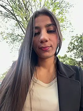 Snapshot of -juicy_ chatting on February 9, 2026, 10:14 pm -juicy online show from February 9, 2026, 10:14 pm