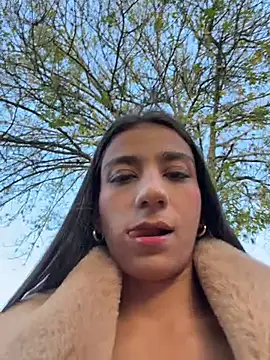 Snapshot of -juicy_ chatting on March 1, 2026, 10:45 pm -juicy online show from March 1, 2026, 10:45 pm