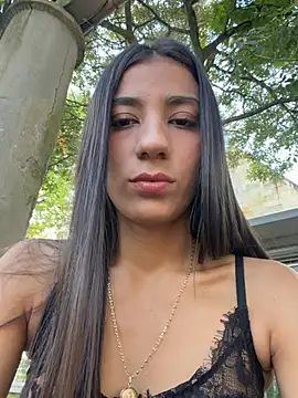 Snapshot of -juicy_ chatting on June 24, 2026, 9:25 pm -juicy online show from June 24, 2026, 9:25 pm