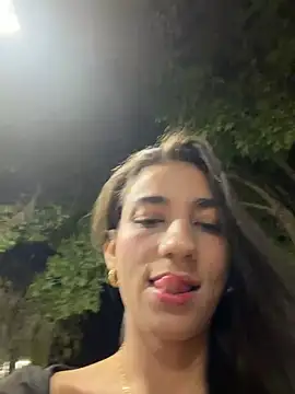 Snapshot of -juicy_ chatting on August 5, 2026, 11:50 pm -juicy online show from August 5, 2026, 11:50 pm