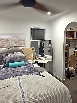 iamthepublickmasterbater online show from November 25, 2025, 3:01 pm