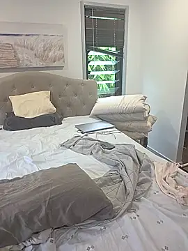 iamthepublickmasterbater online show from February 12, 2026, 11:00 pm